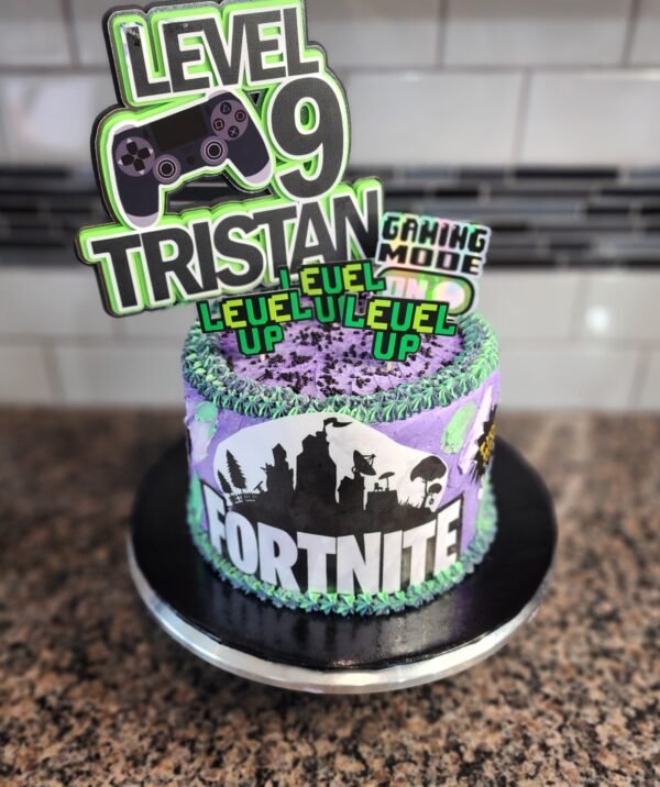 Fortnite Cake - Custom themed cake